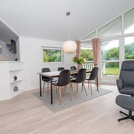 4 Star In Harboore Feriehus